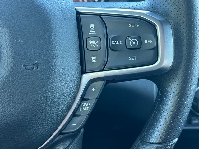 2027 RAM 1500 RAM 1500 WARLOCK CREW CAB 4X4 5'7' BOX