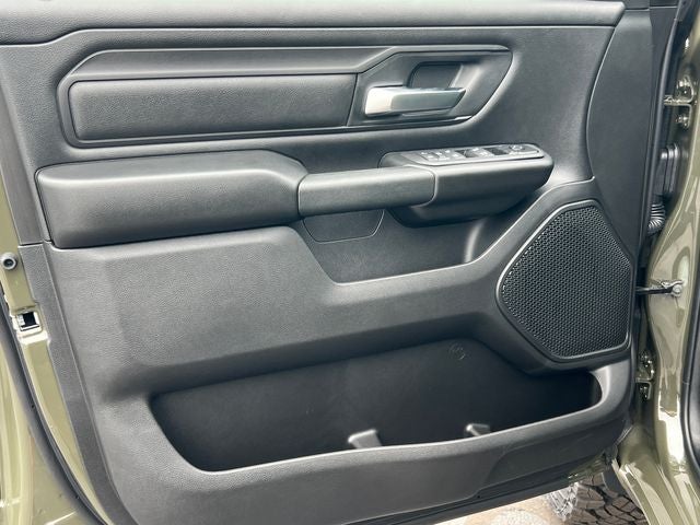 2027 RAM 1500 RAM 1500 WARLOCK CREW CAB 4X4 5'7' BOX
