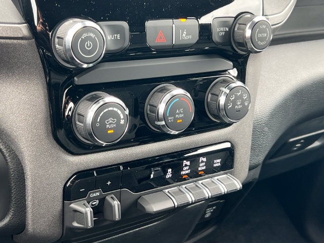 2027 RAM 1500 RAM 1500 WARLOCK CREW CAB 4X4 5'7' BOX
