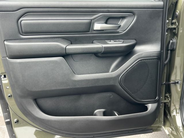 2027 RAM 1500 RAM 1500 WARLOCK CREW CAB 4X4 5'7' BOX