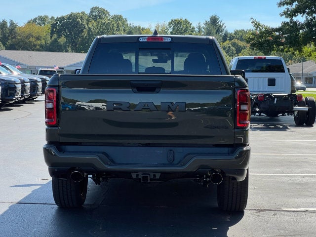 2027 RAM 1500 RAM 1500 EXPRESS CREW CAB 4X4 5'7' BOX