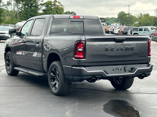 2027 RAM 1500 RAM 1500 EXPRESS CREW CAB 4X4 5'7' BOX