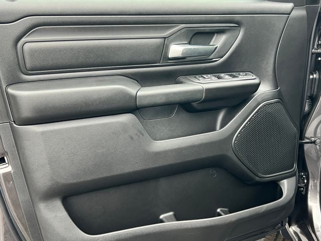 2027 RAM 1500 RAM 1500 EXPRESS CREW CAB 4X4 5'7' BOX