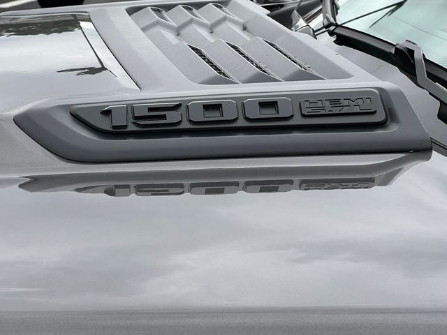 2027 RAM 1500 RAM 1500 EXPRESS CREW CAB 4X4 5'7' BOX