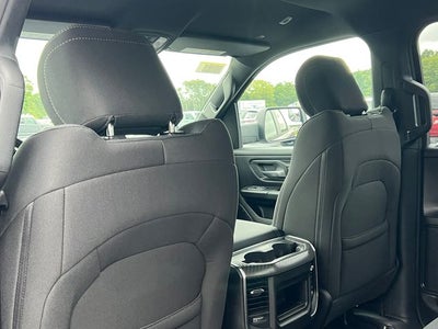2027 RAM 1500 RAM 1500 EXPRESS CREW CAB 4X4 5'7' BOX