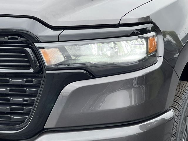 2027 RAM 1500 RAM 1500 EXPRESS CREW CAB 4X4 5'7' BOX