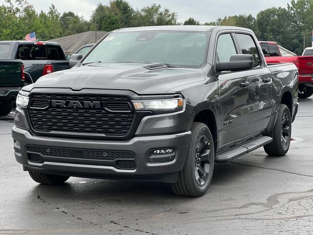 2027 RAM 1500 RAM 1500 EXPRESS CREW CAB 4X4 5'7' BOX