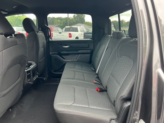 2027 RAM 1500 RAM 1500 EXPRESS CREW CAB 4X4 5'7' BOX