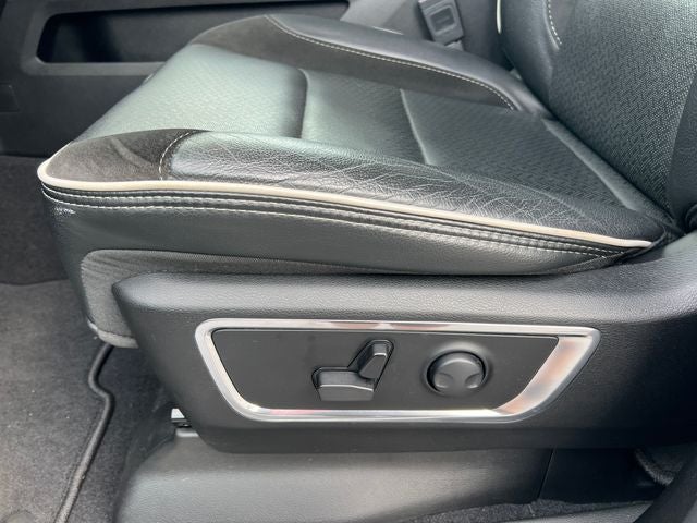 2025 RAM 1500 Laramie Crew Cab 4x4 5'7' Box