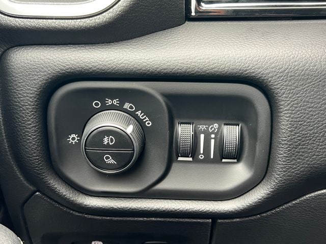 2026 RAM 1500 RAM 1500 LARAMIE CREW CAB 4X4 5'7' BOX