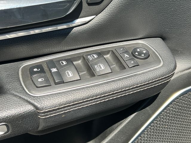 2021 RAM 1500 Laramie Crew Cab 4x4 5'7' Box