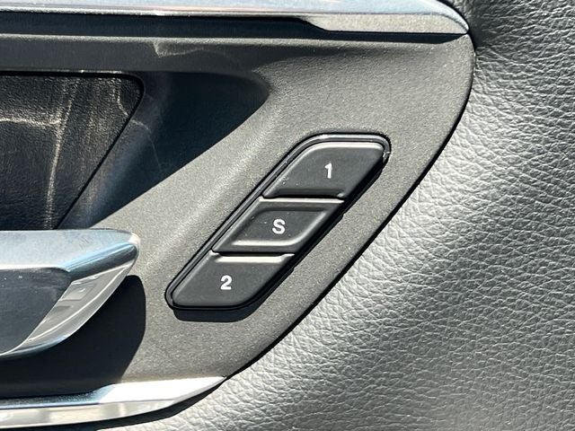 2021 RAM 1500 Laramie Crew Cab 4x4 5'7' Box