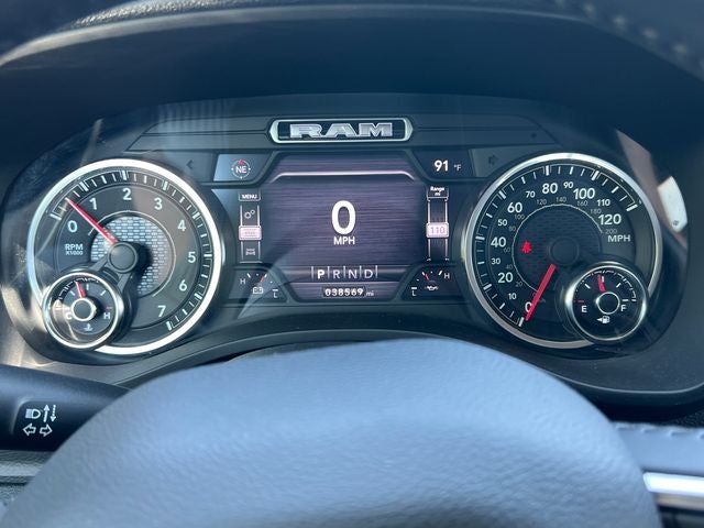 2021 RAM 1500 Laramie Crew Cab 4x4 5'7' Box