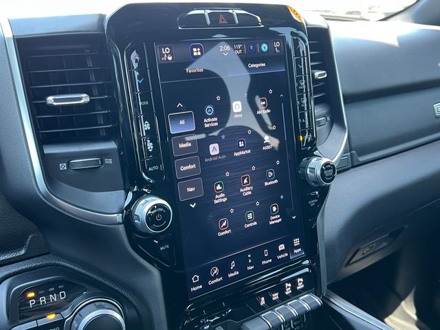 2024 RAM 1500 Big Horn Crew Cab 4x4 6'4' Box