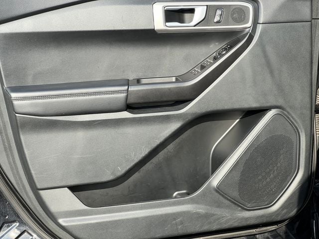 2023 Ford Explorer Base