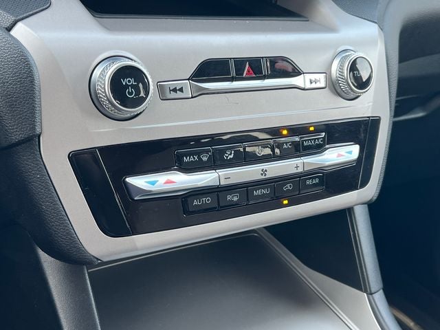 2023 Ford Explorer Base