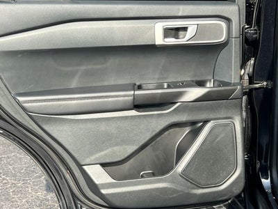 2023 Ford Explorer Base