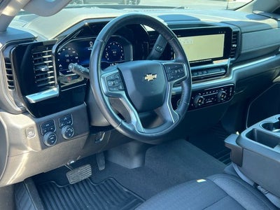 2022 Chevrolet Silverado 1500 4WD Crew Cab Short Bed LT with 2FL