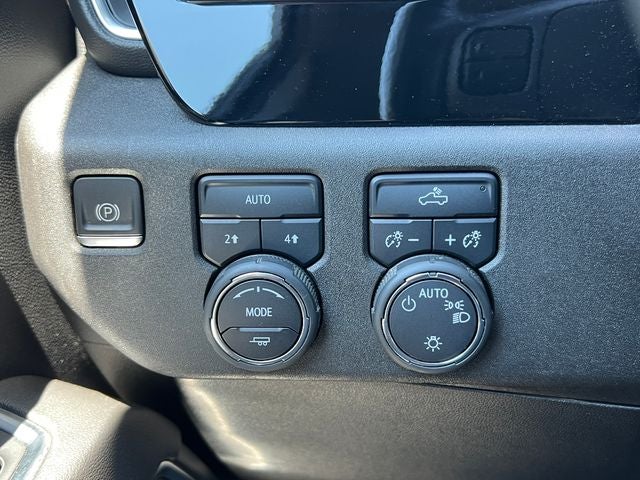 2022 Chevrolet Silverado 1500 4WD Crew Cab Short Bed LT with 2FL