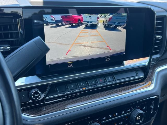 2022 Chevrolet Silverado 1500 4WD Crew Cab Short Bed LT with 2FL