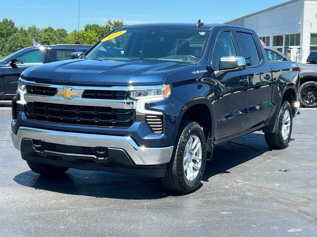 2022 Chevrolet Silverado 1500 4WD Crew Cab Short Bed LT with 2FL