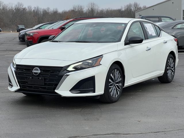 2025 Nissan Altima SV FWD