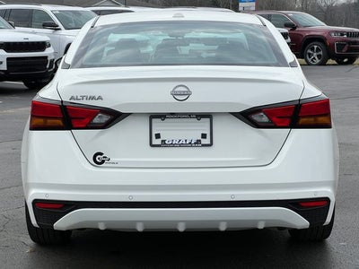 2025 Nissan Altima SV FWD