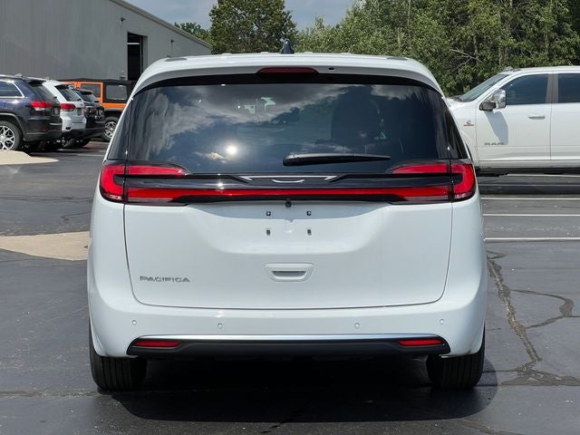 2027 Chrysler Pacifica PACIFICA SELECT