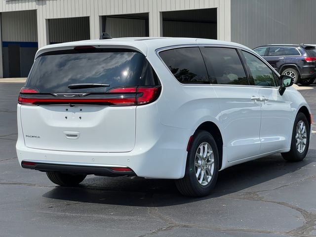 2027 Chrysler Pacifica PACIFICA SELECT