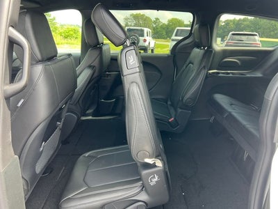 2027 Chrysler Pacifica PACIFICA SELECT