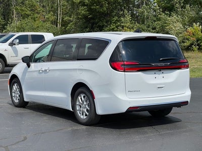 2027 Chrysler Pacifica PACIFICA SELECT