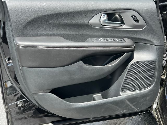 2027 Chrysler Pacifica PACIFICA LIMITED