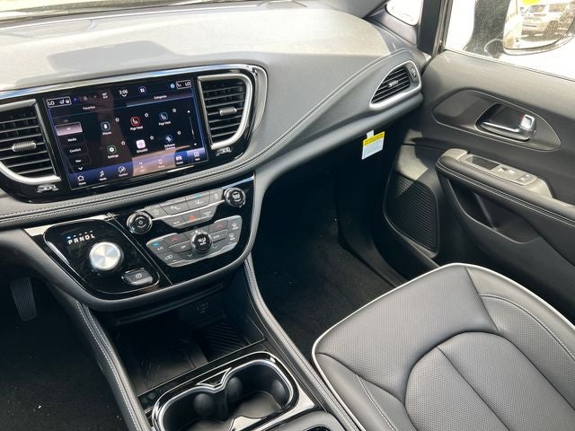 2027 Chrysler Pacifica PACIFICA LIMITED