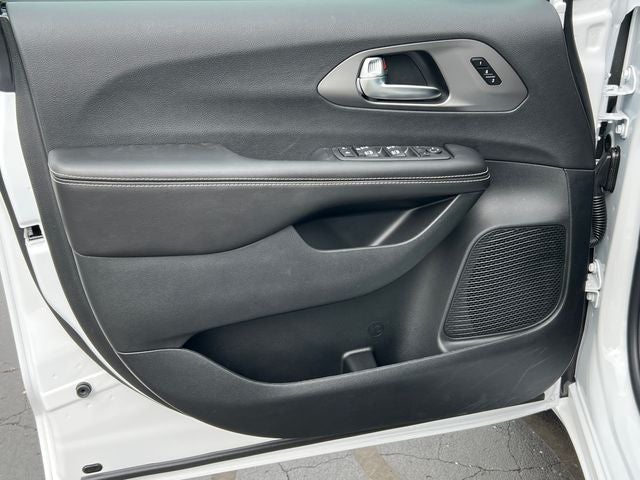 2027 Chrysler Pacifica PACIFICA SELECT AWD