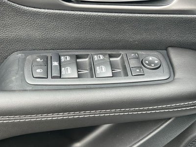 2027 Chrysler Pacifica PACIFICA SELECT AWD