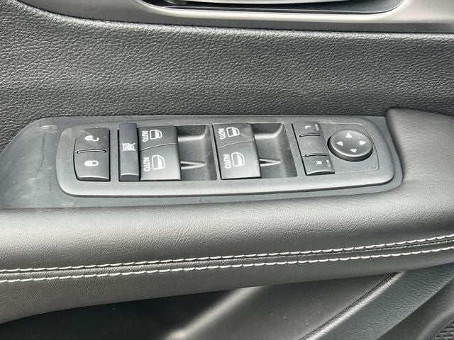 2027 Chrysler Pacifica PACIFICA SELECT AWD
