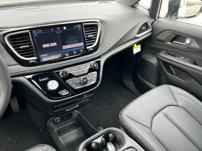 2027 Chrysler Pacifica PACIFICA SELECT AWD