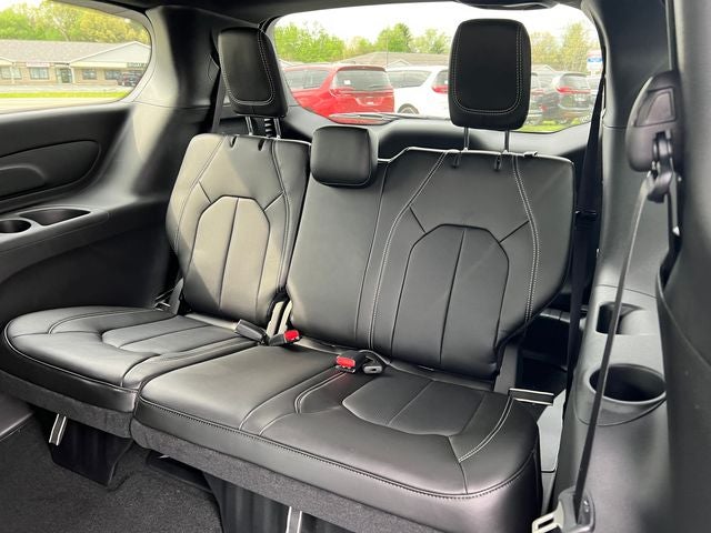 2027 Chrysler Pacifica PACIFICA SELECT AWD