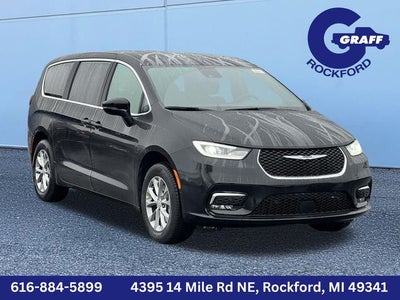 2026 Chrysler Pacifica PACIFICA SELECT AWD