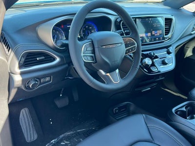 2027 Chrysler Pacifica PACIFICA SELECT AWD