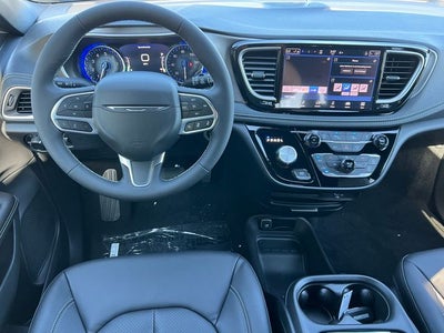 2027 Chrysler Pacifica PACIFICA SELECT AWD
