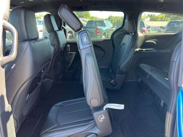 2027 Chrysler Pacifica PACIFICA SELECT AWD