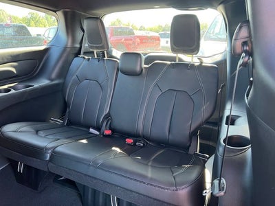 2027 Chrysler Pacifica PACIFICA SELECT AWD