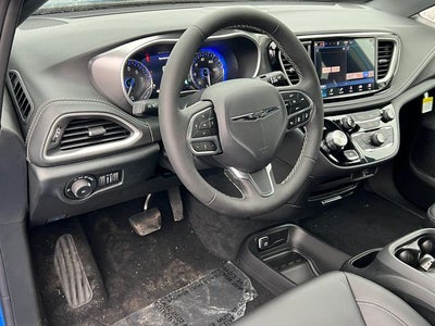 2026 Chrysler Pacifica PACIFICA SELECT AWD