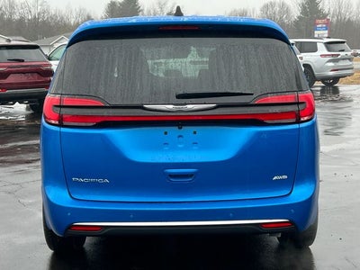 2026 Chrysler Pacifica PACIFICA SELECT AWD