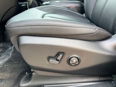2027 Chrysler Pacifica PACIFICA SELECT AWD