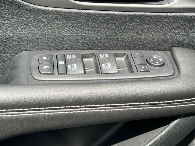2027 Chrysler Pacifica PACIFICA SELECT AWD