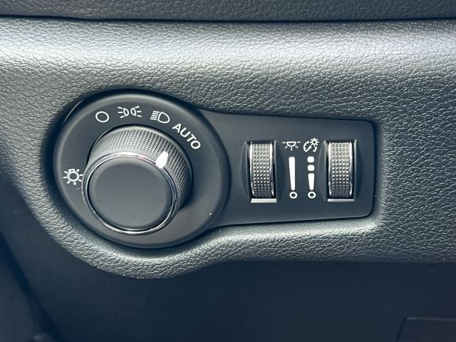2027 Chrysler Pacifica PACIFICA SELECT AWD