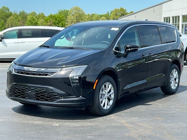 2027 Chrysler Pacifica PACIFICA SELECT AWD