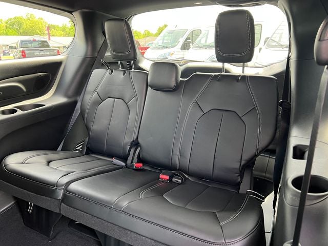 2027 Chrysler Pacifica PACIFICA SELECT AWD